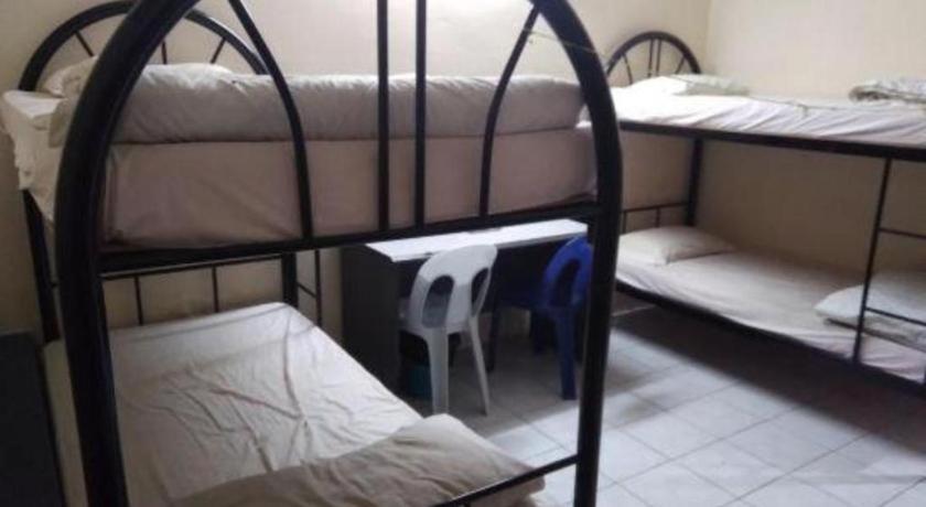 Oyo 90376 Centre Point Hotel Limbang 外观 照片